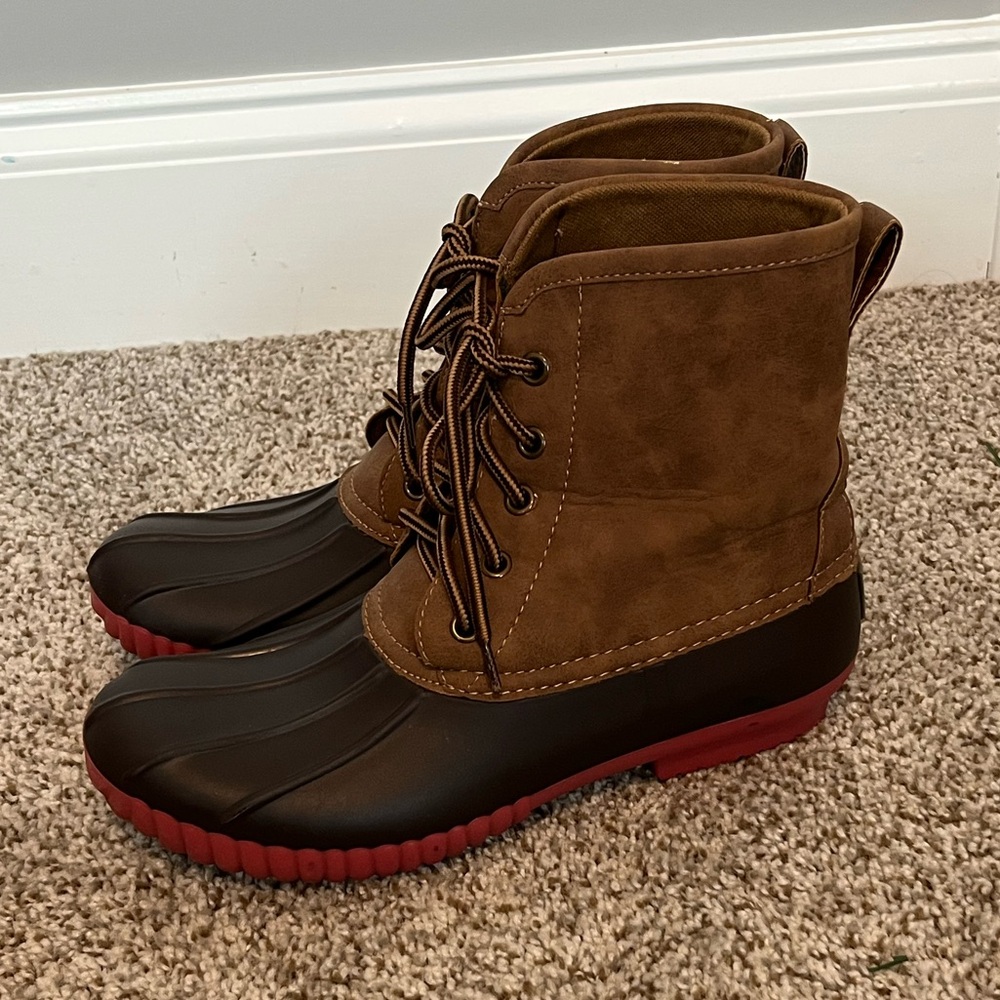 Women’s Marleylilly Monogrammed Duck Boots - Picture 4 of 13